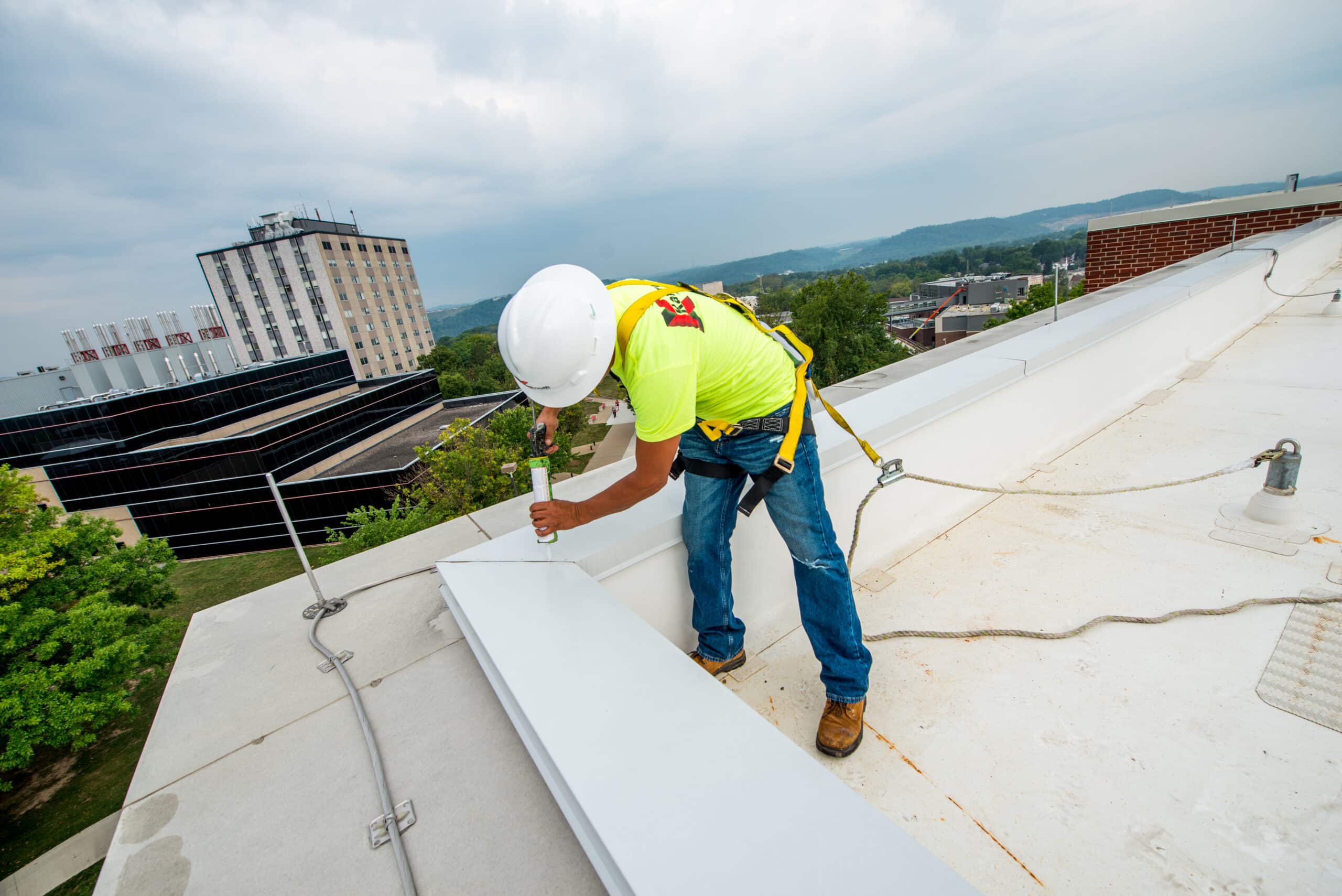 Commercial roof service agreement maintenance